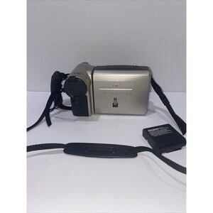 Sharp VL-E780U VIEWCAM Video8 Camcorder‎ + Charger 1 BATTERY! UNTESTED!!!